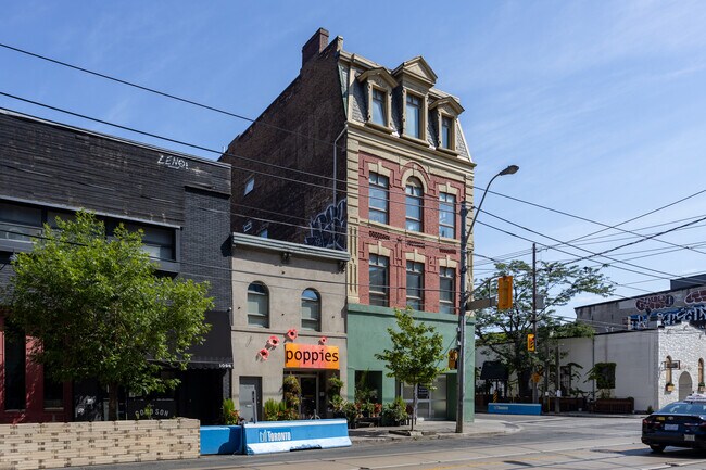 Plus de détails pour 1092 Queen St W, Toronto, ON - Commerce de détail à louer