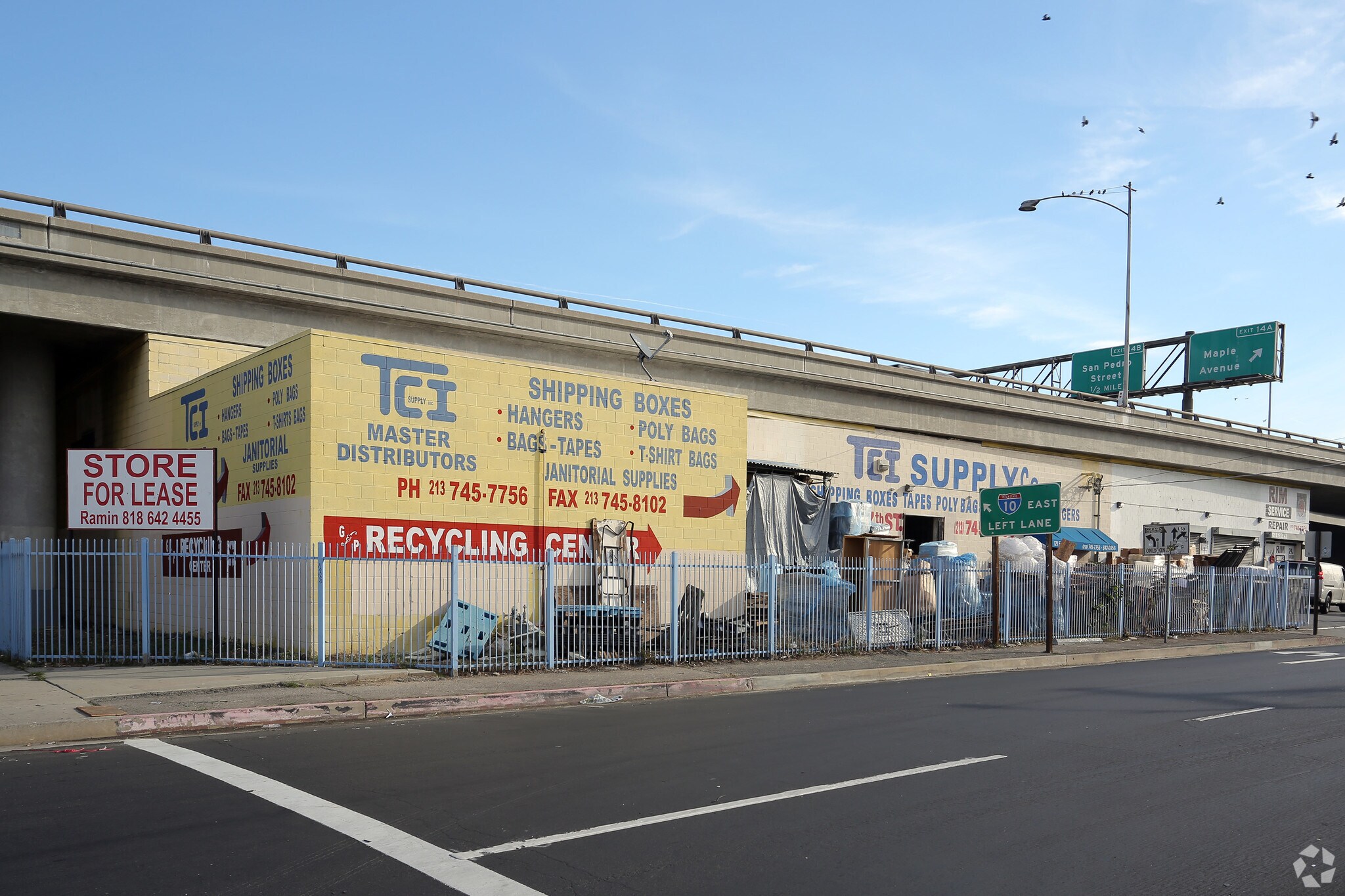 121 E 18th St, Los Angeles, CA à louer Photo principale- Image 1 de 4