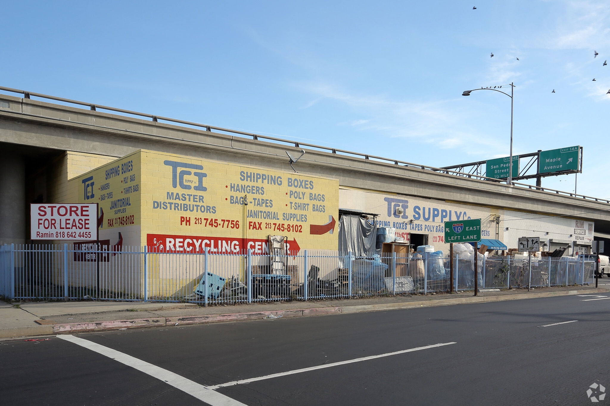 121 E 18th St, Los Angeles, CA for lease Primary Photo- Image 1 of 4