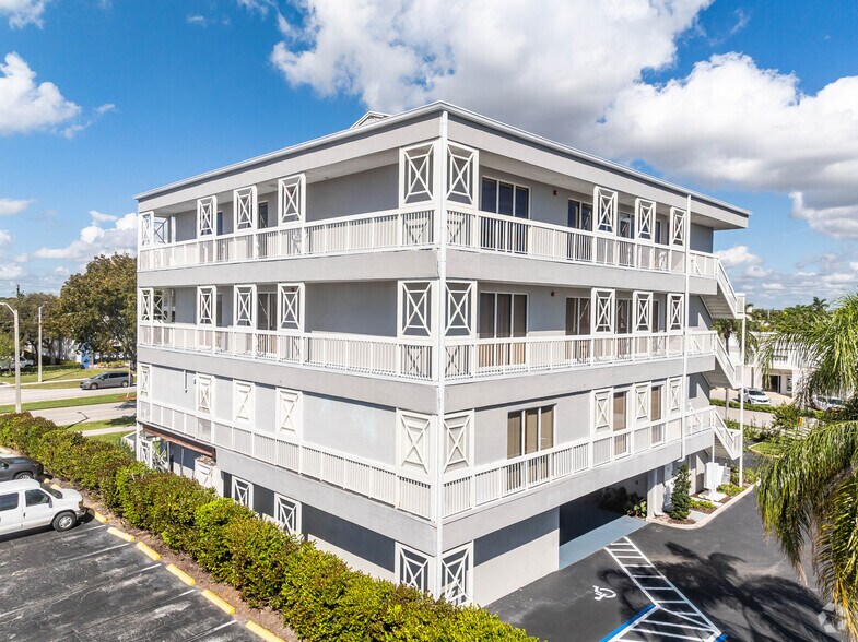 2790 N Federal Hwy, Boca Raton, FL for lease - Building Photo - Image 3 of 15