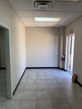 970-1010 Ocoee Apopka Rd, Apopka, FL à louer Photo intérieure- Image 1 de 5