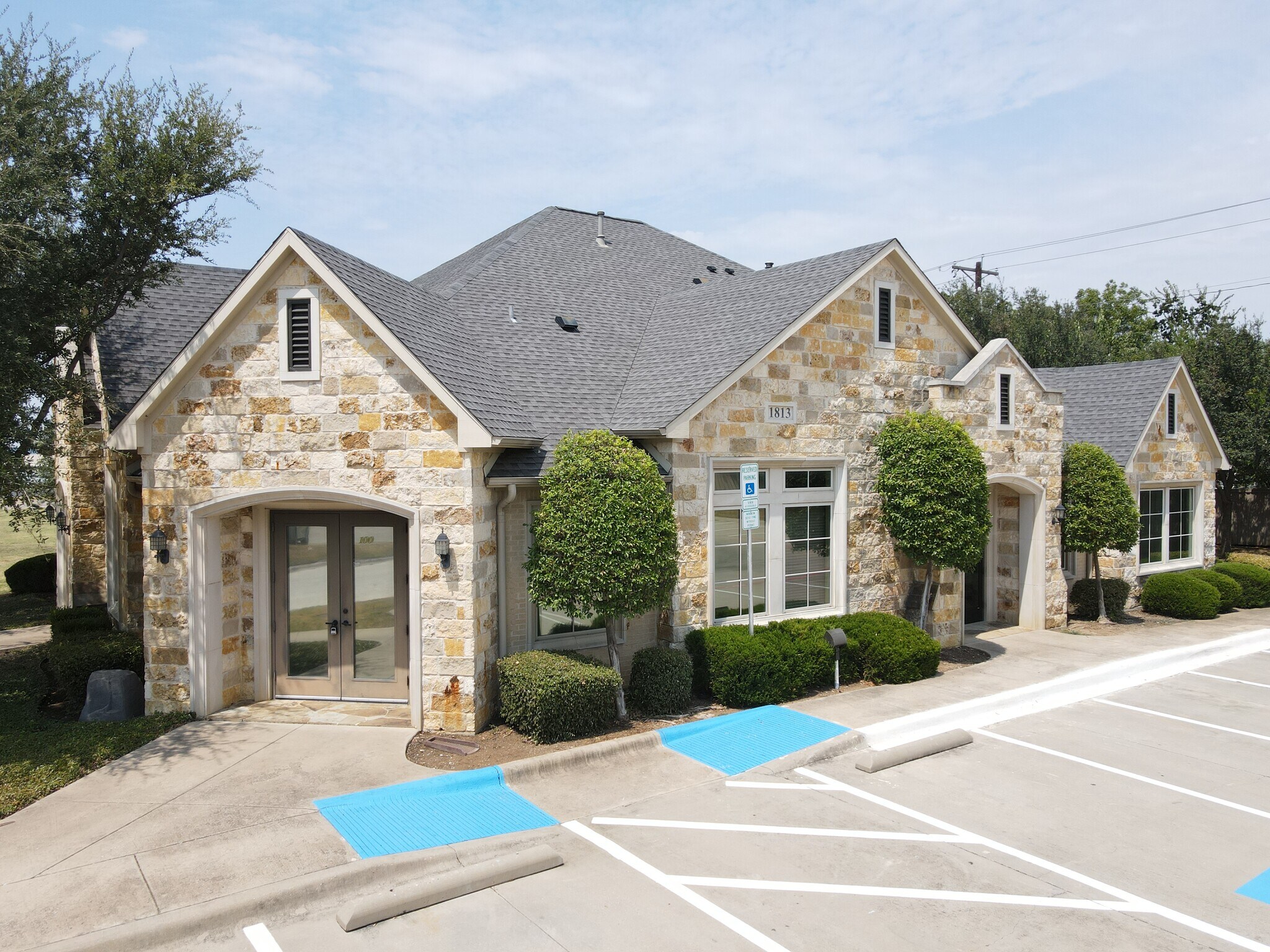1801-1813 Hinkle Dr, Denton, TX for sale Primary Photo- Image 1 of 16