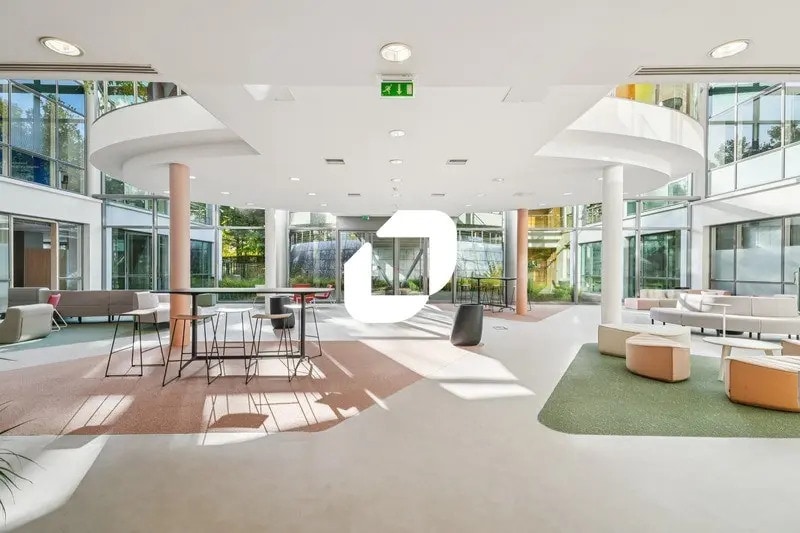 Office in Roissy-en-France for lease Interior Photo- Image 1 of 21