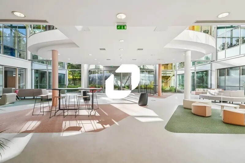 Bureau dans Roissy-en-France à louer Photo intérieure- Image 1 de 21