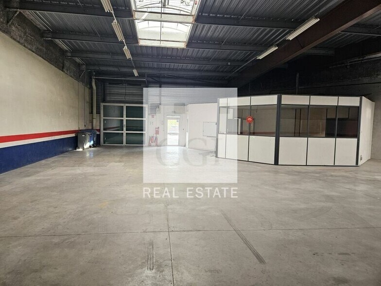 Flex in Seyssins for lease - Building Photo - Image 3 of 17
