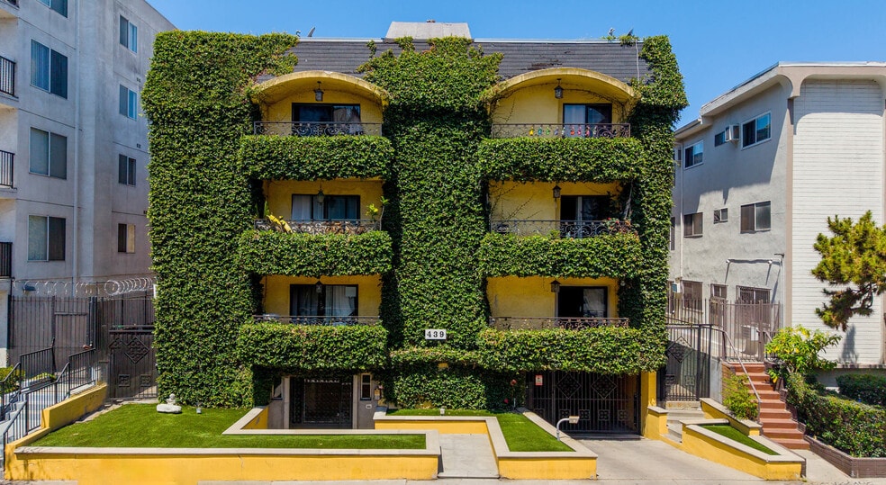 439 S Hobart Blvd, Los Angeles, CA for sale - Building Photo - Image 1 of 19