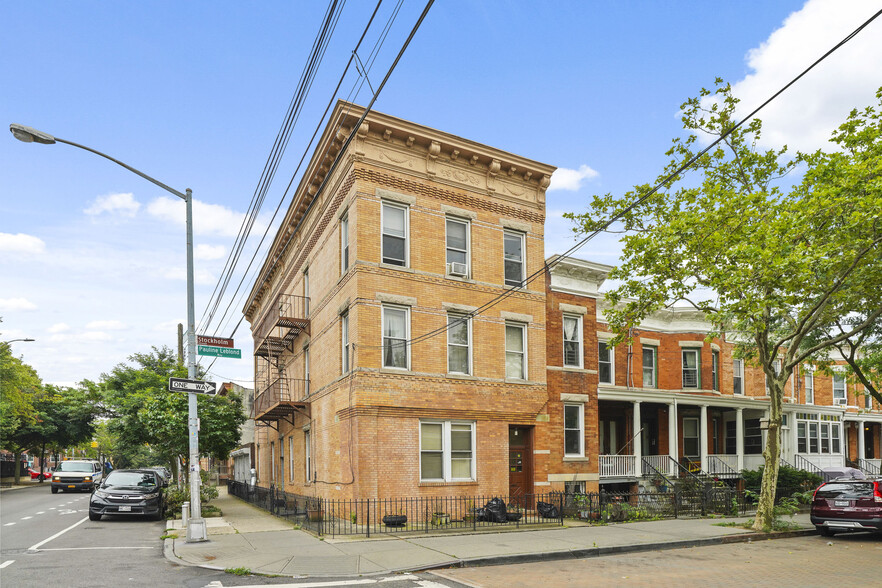 1896 Stockholm St, Ridgewood, NY à vendre - Photo principale - Image 1 de 1