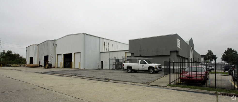 4342 Michoud Blvd, New Orleans, LA à vendre - Photo du bâtiment - Image 2 de 24