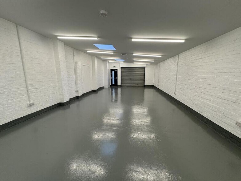 318A King St, Londres à louer - Photo du bâtiment - Image 2 de 24