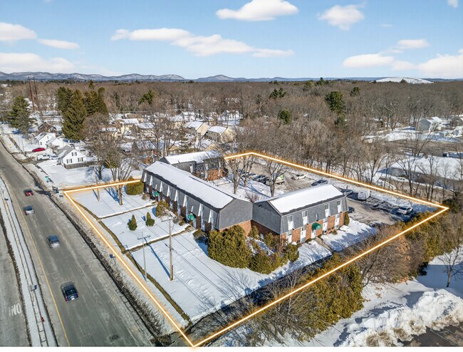 Plus de détails pour 2053 Memorial Dr, Chicopee, MA - Multi-résidentiel à vendre