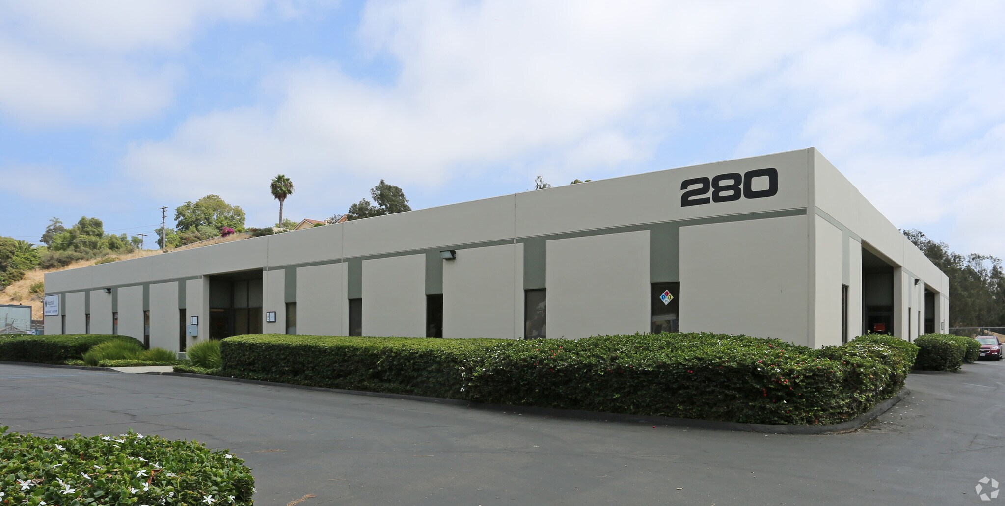 280 Trousdale Dr, Chula Vista, CA à louer Photo du bâtiment- Image 1 de 11