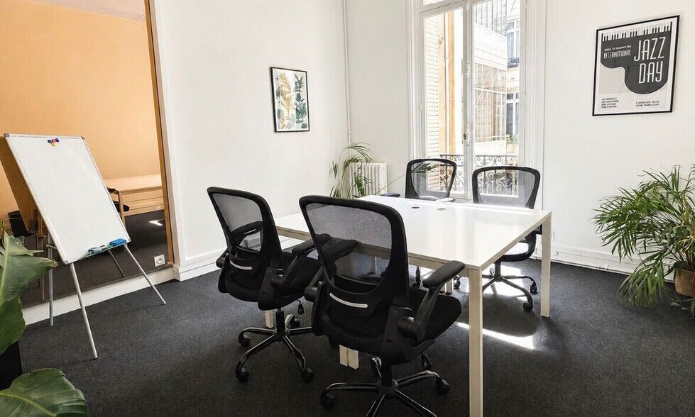 60 Rue La Boétie, Paris for lease - Interior Photo - Image 3 of 5