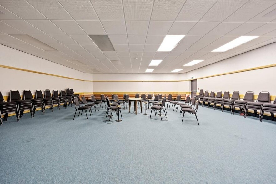 1 Highgrove Way, Ruislip for sale - Building Photo - Image 3 of 12