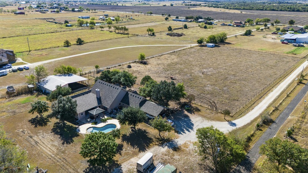 9610 Schmidt Ln, Manor, TX à vendre - Aérien - Image 2 de 5