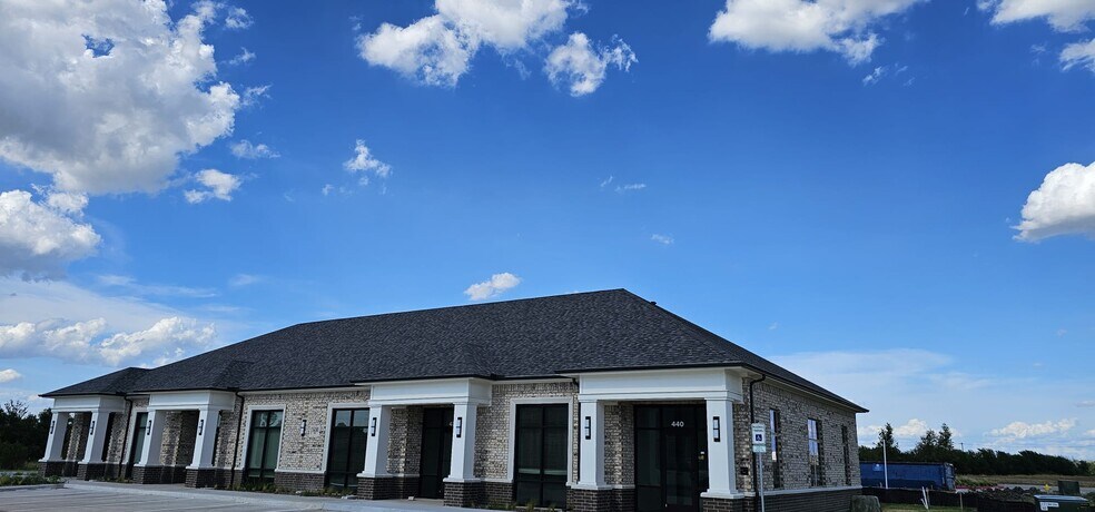 1630 W Prosper Trl, Prosper, TX à louer - Photo du bâtiment - Image 1 de 13