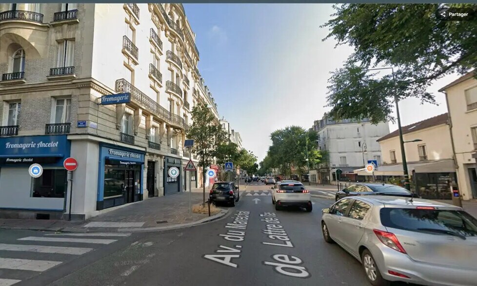 Retail in Charenton-le-Pont for lease - Building Photo - Image 1 of 7