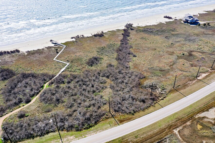 12119 Bluewater Hwy, Freeport, TX à vendre - Photo du bâtiment - Image 2 de 27