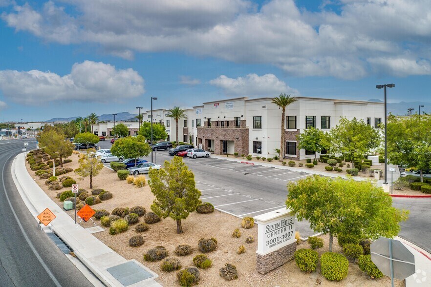 3007 W Horizon Ridge Pky, Henderson, NV à vendre - Photo du bâtiment - Image 3 de 18