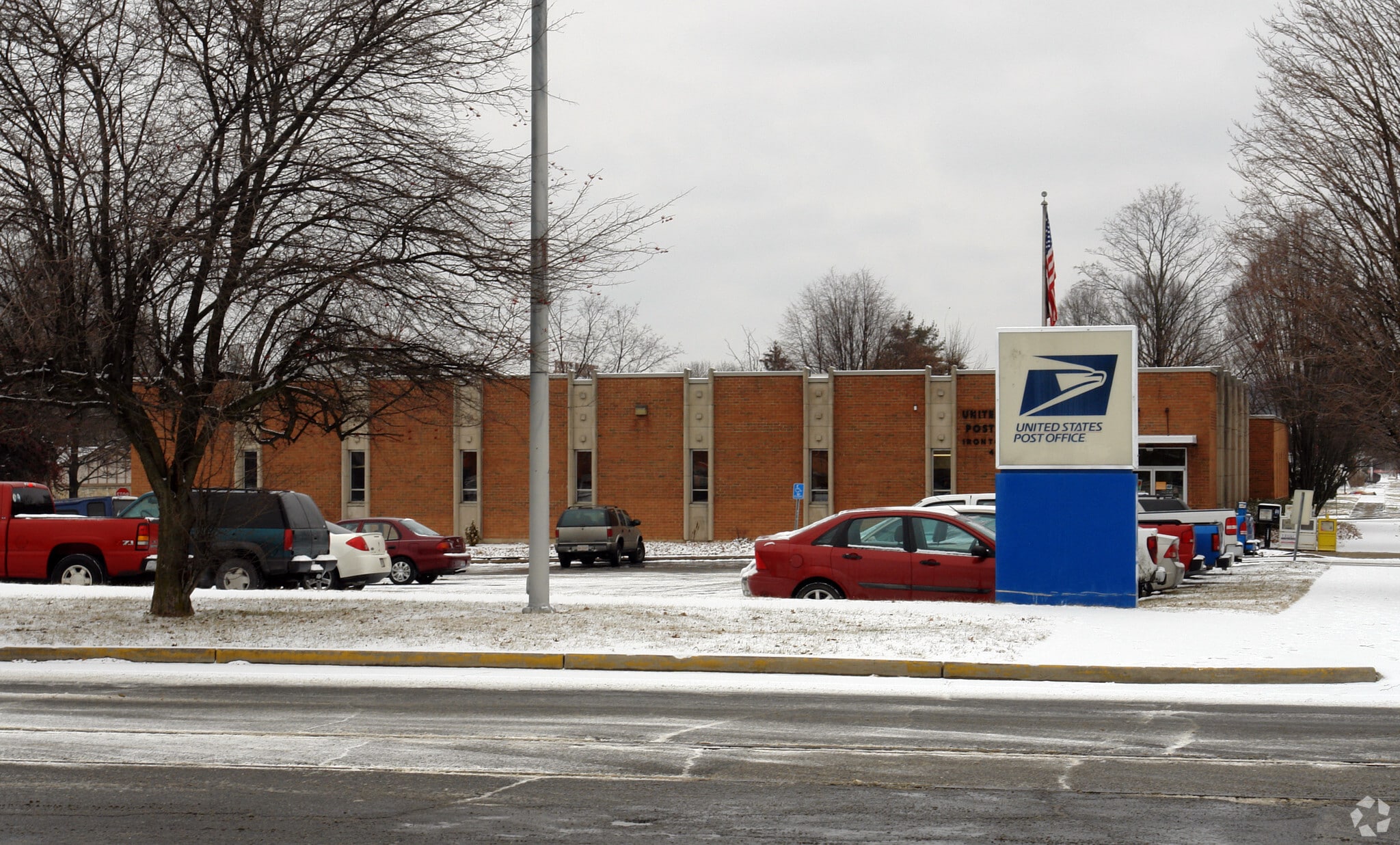 214 N 4th St, Ironton, OH for lease Building Photo- Image 1 of 1