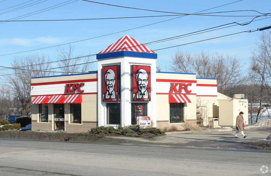 63 Center St, Auburn, ME for lease - Primary Photo - Image 1 of 13