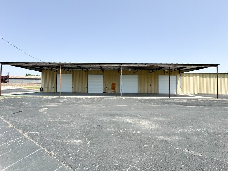 501 Business 287, Decatur, TX à louer - Photo du bâtiment - Image 2 de 19