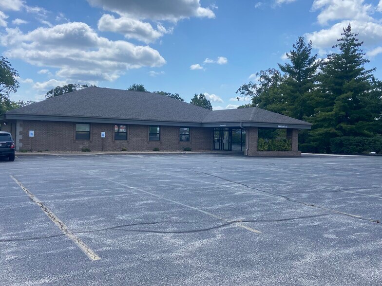 290 Clift Ct, Hollister, MO à vendre - Photo principale - Image 1 de 40