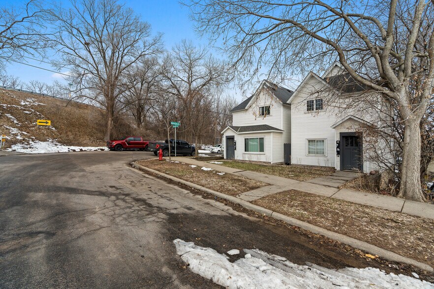 485 Belvidere St E, Saint Paul, MN à vendre - Photo du bâtiment - Image 2 de 30