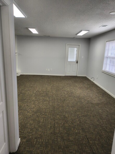 2302 Windsong Dr, Indianapolis, IN for lease - Building Photo - Image 3 of 44