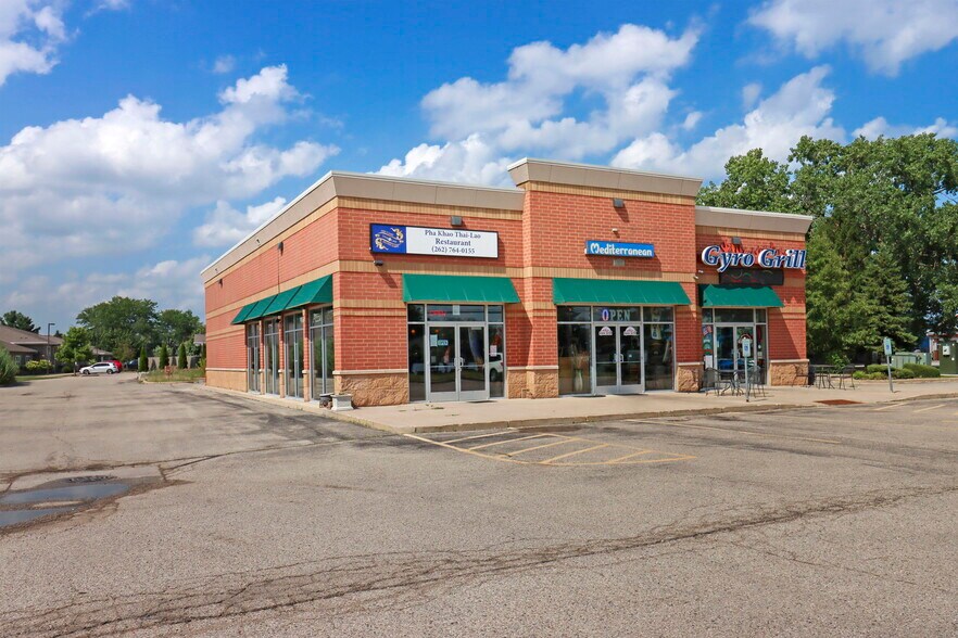 6316 52nd St, Kenosha, WI à vendre - Photo du bâtiment - Image 1 de 13
