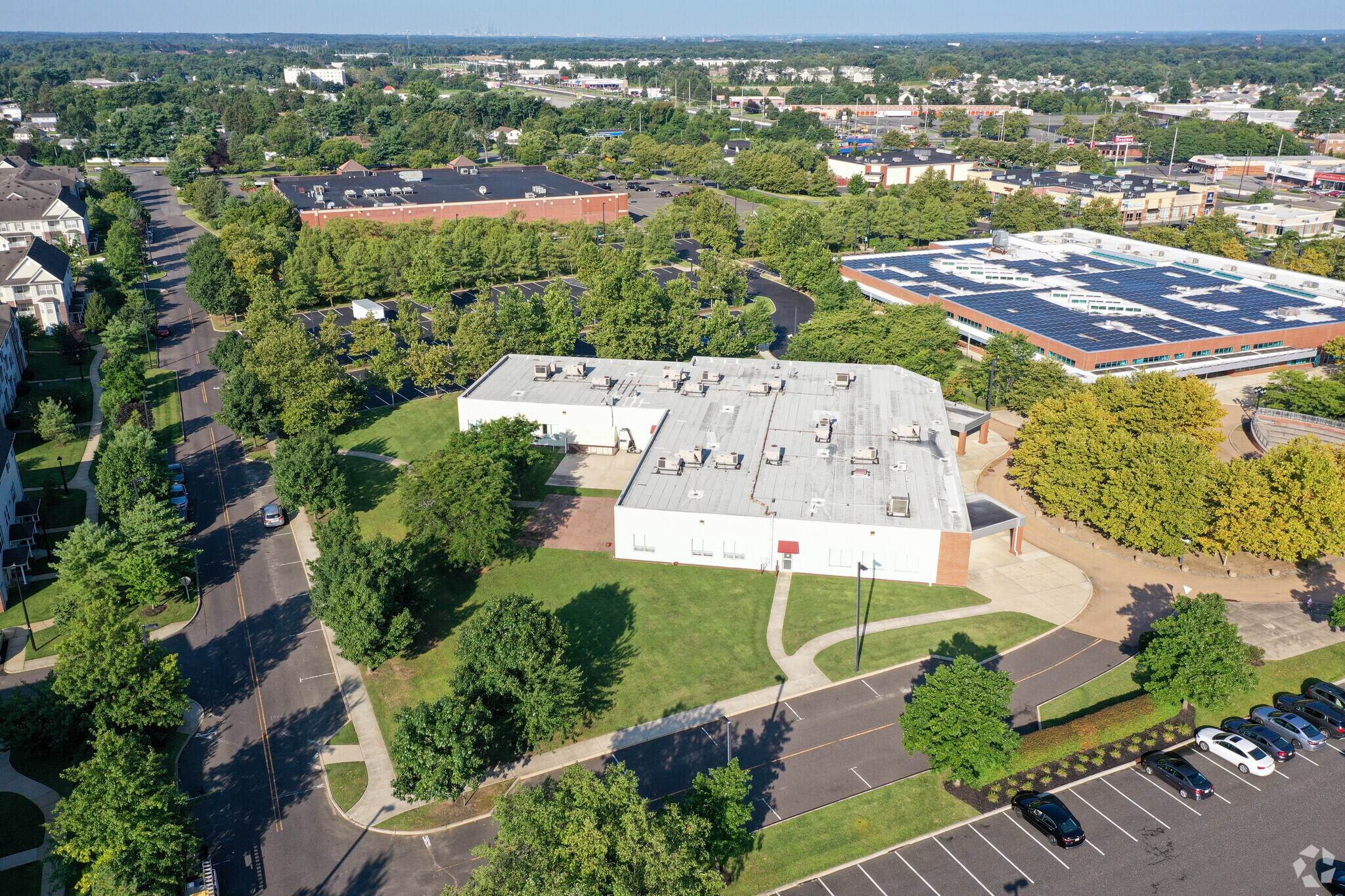 300 Willingboro Way, Willingboro, NJ for lease Primary Photo- Image 1 of 5