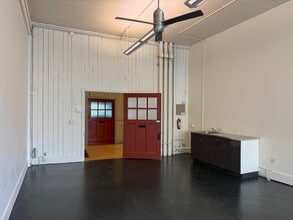 3131 Western Ave, Seattle, WA for lease Interior Photo- Image 2 of 7