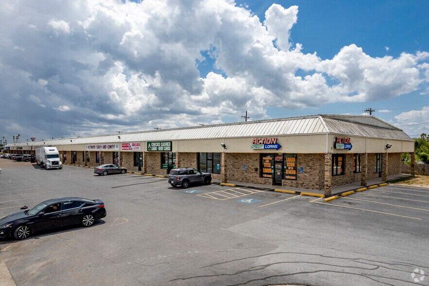 77 S Sunshine Strip, Harlingen, TX à louer - Photo principale - Image 1 de 6