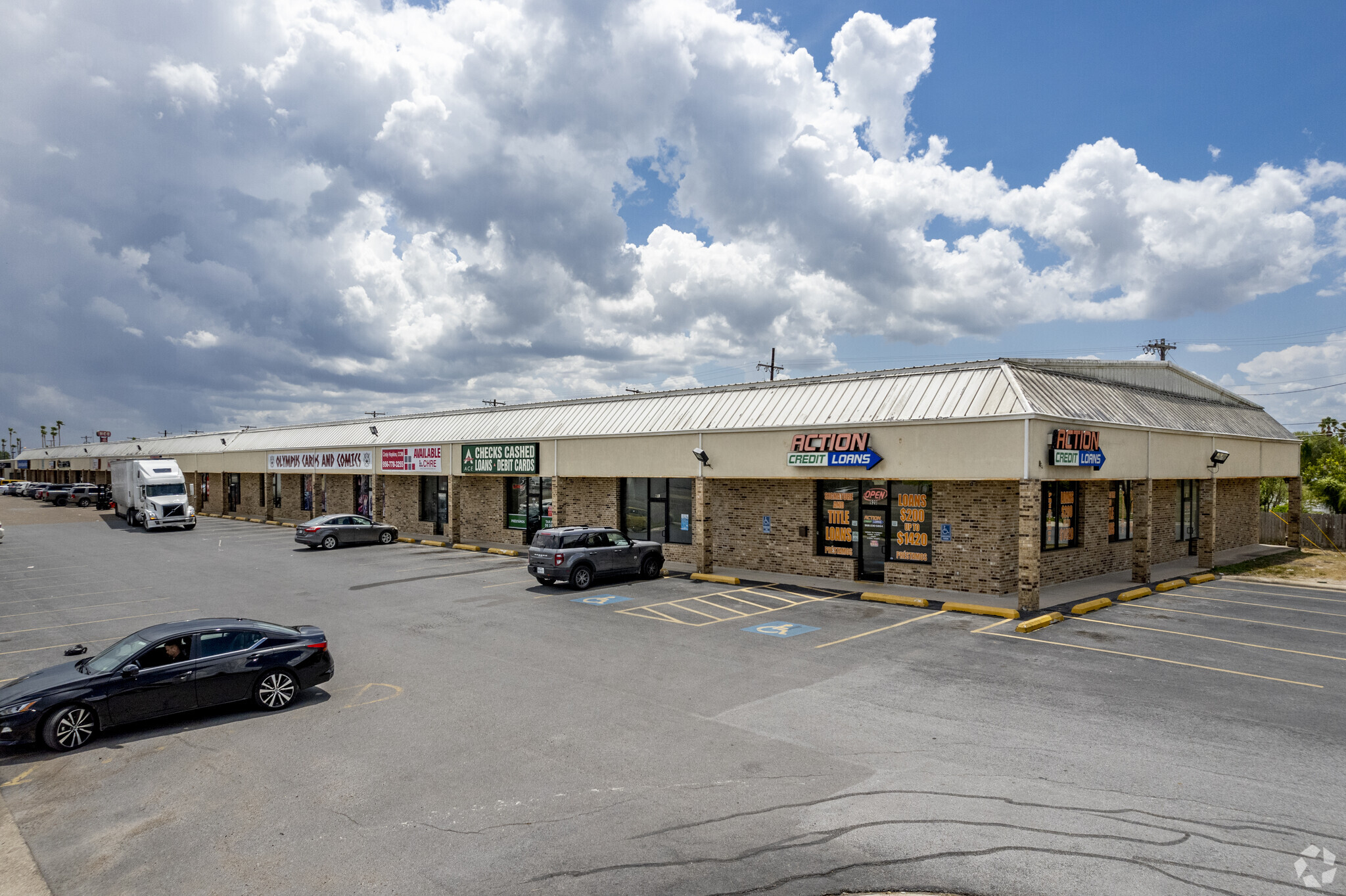 77 S Sunshine Strip, Harlingen, TX for lease Primary Photo- Image 1 of 7