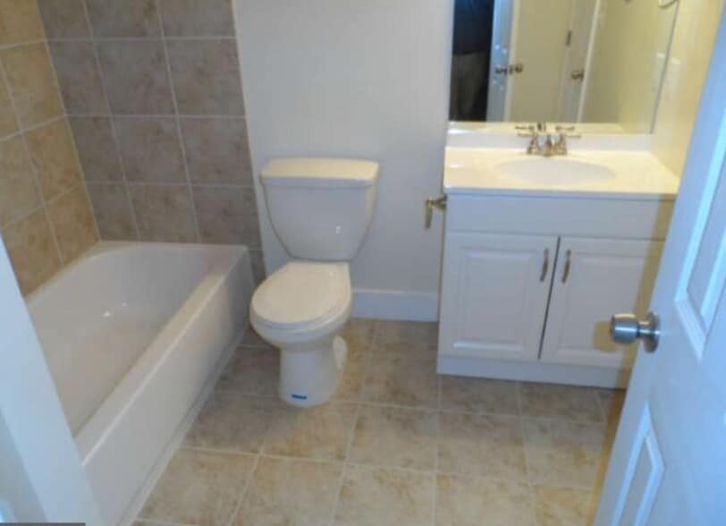 2109 Grove Pl, Landover, MD à vendre - Photo du bâtiment - Image 2 de 2