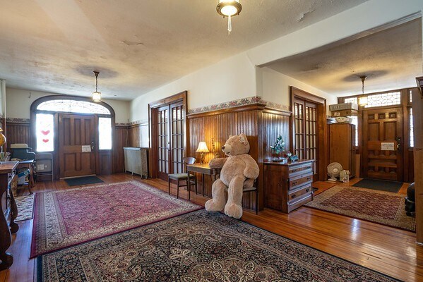 31 S Highland St, West Hartford, CT à vendre - Photo intérieure - Image 3 de 13