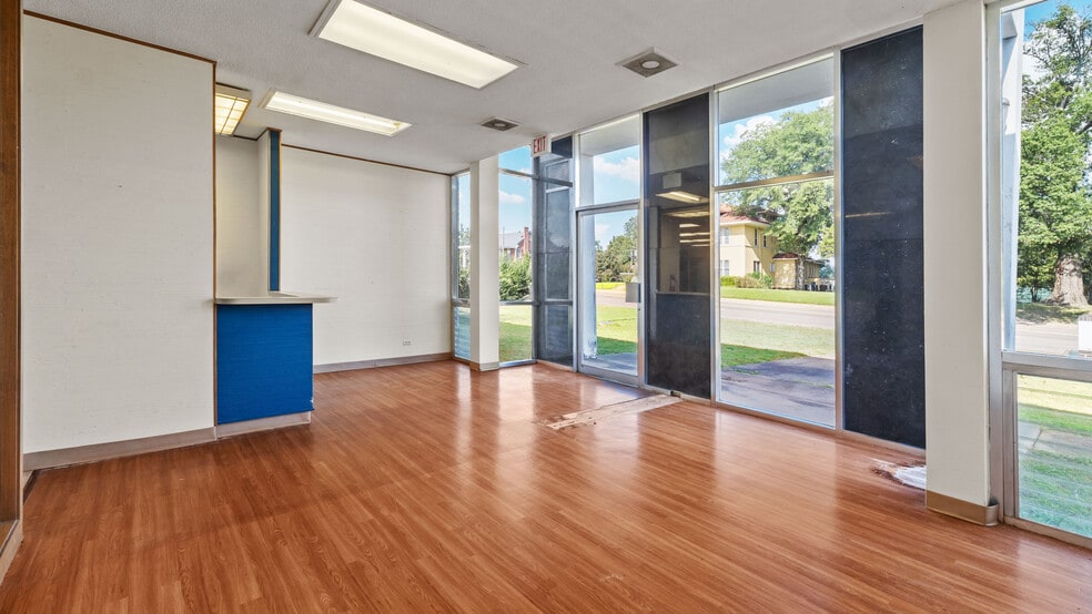 507 Hickory St, Texarkana, AR for sale - Interior Photo - Image 3 of 22