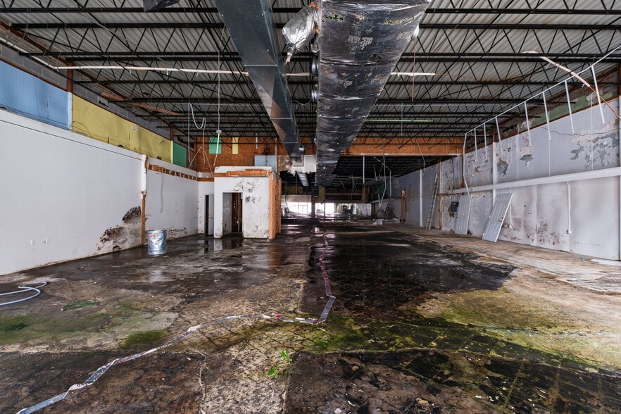 322 W Main St, Waynesboro, VA à louer - Photo du bâtiment - Image 3 de 10