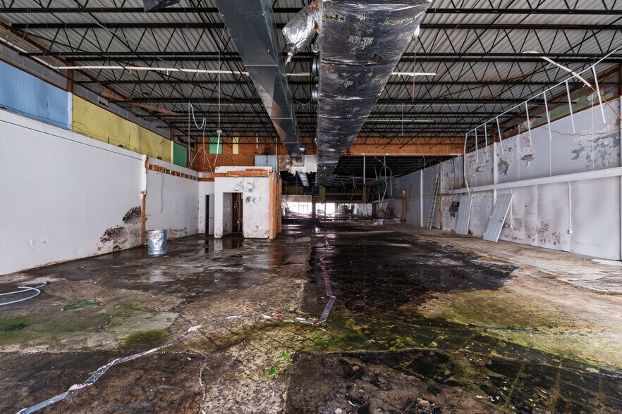 322 W Main St, Waynesboro, VA à louer - Photo du bâtiment - Image 3 de 10