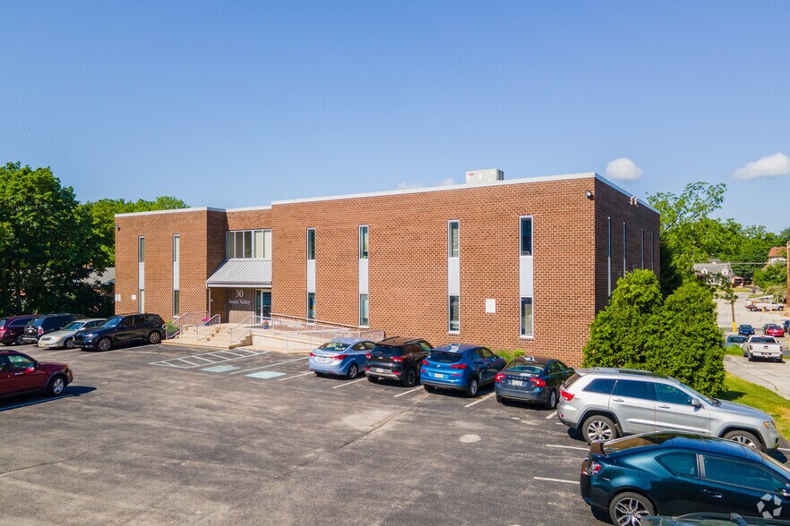 30 S Valley Rd, Paoli, PA à louer - Photo du bâtiment - Image 2 de 8
