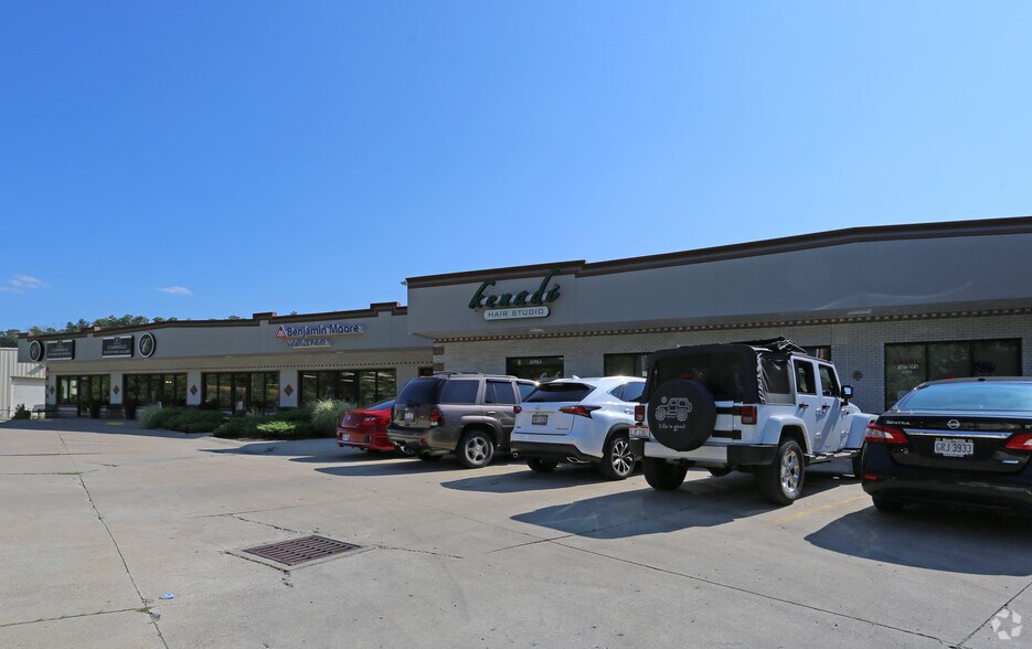 6811-6813 Harrison Ave, Cincinnati, OH à louer - Photo du bâtiment - Image 2 de 3