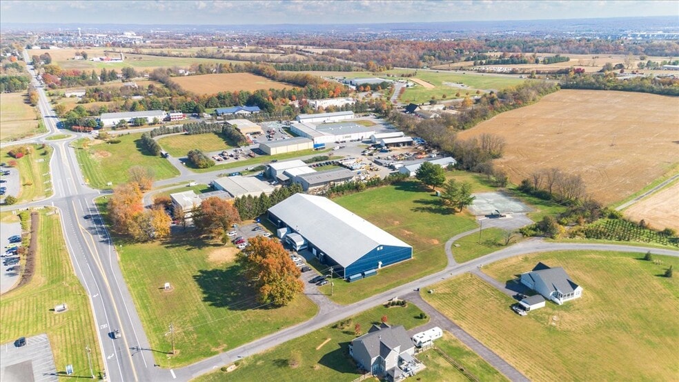 5216 Renn Rd, Frederick, MD à vendre - Photo du bâtiment - Image 3 de 24