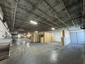 +/- 10,000 sf Office/Warehouse For Lease - Warehouse