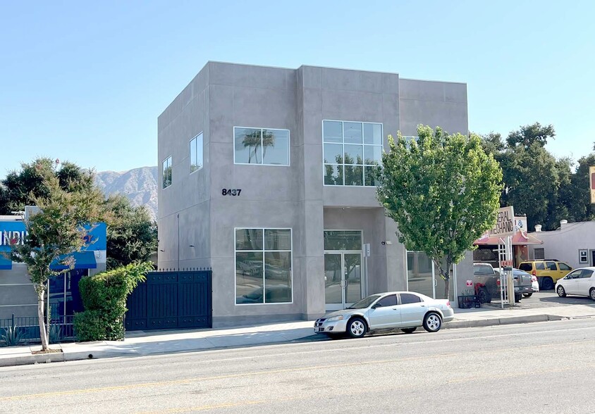 8435-8437 Foothill Blvd, Sunland, CA for sale - Building Photo - Image 1 of 12