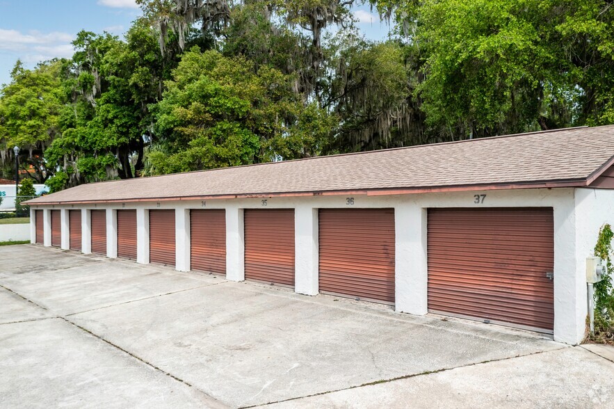 114 E Lady Lake Blvd, Lady Lake, FL for sale - Primary Photo - Image 1 of 1