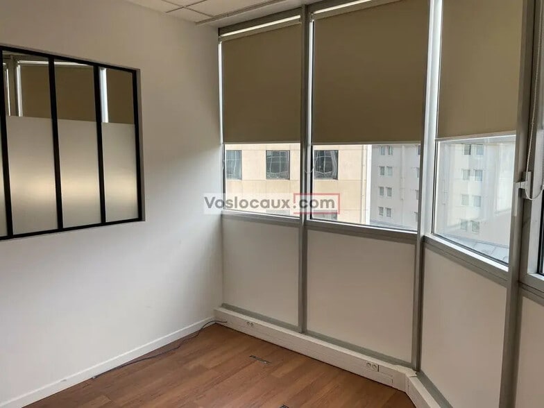 Office in Nice for sale - Interior Photo - Image 3 of 5