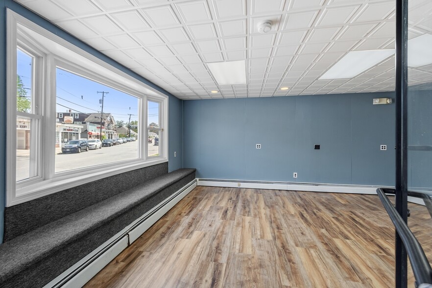 127-129 Lowell St, Methuen, MA for sale - Building Photo - Image 3 of 23