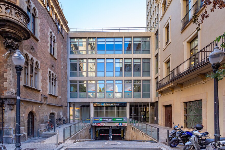 Bureau dans Carrer de Rivadeneyra, 6, Barcelone à louer - Photo du bâtiment - Image 1 de 6