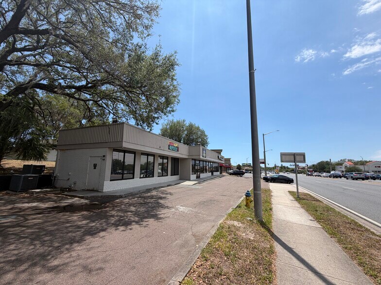 3315 SW Archer Rd, Gainesville, FL à vendre - Photo du bâtiment - Image 2 de 4