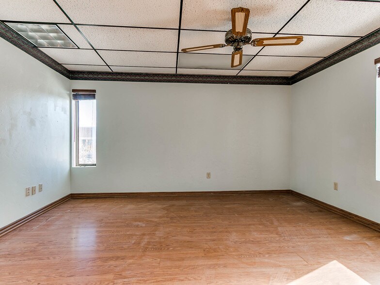2820-2828 Linda Ln, Oklahoma City, OK à vendre - Photo intérieure - Image 2 de 26