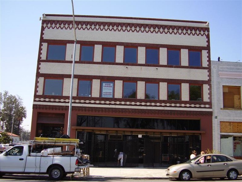 110 S Euclid Ave, Ontario, CA à louer - Photo du bâtiment - Image 3 de 3